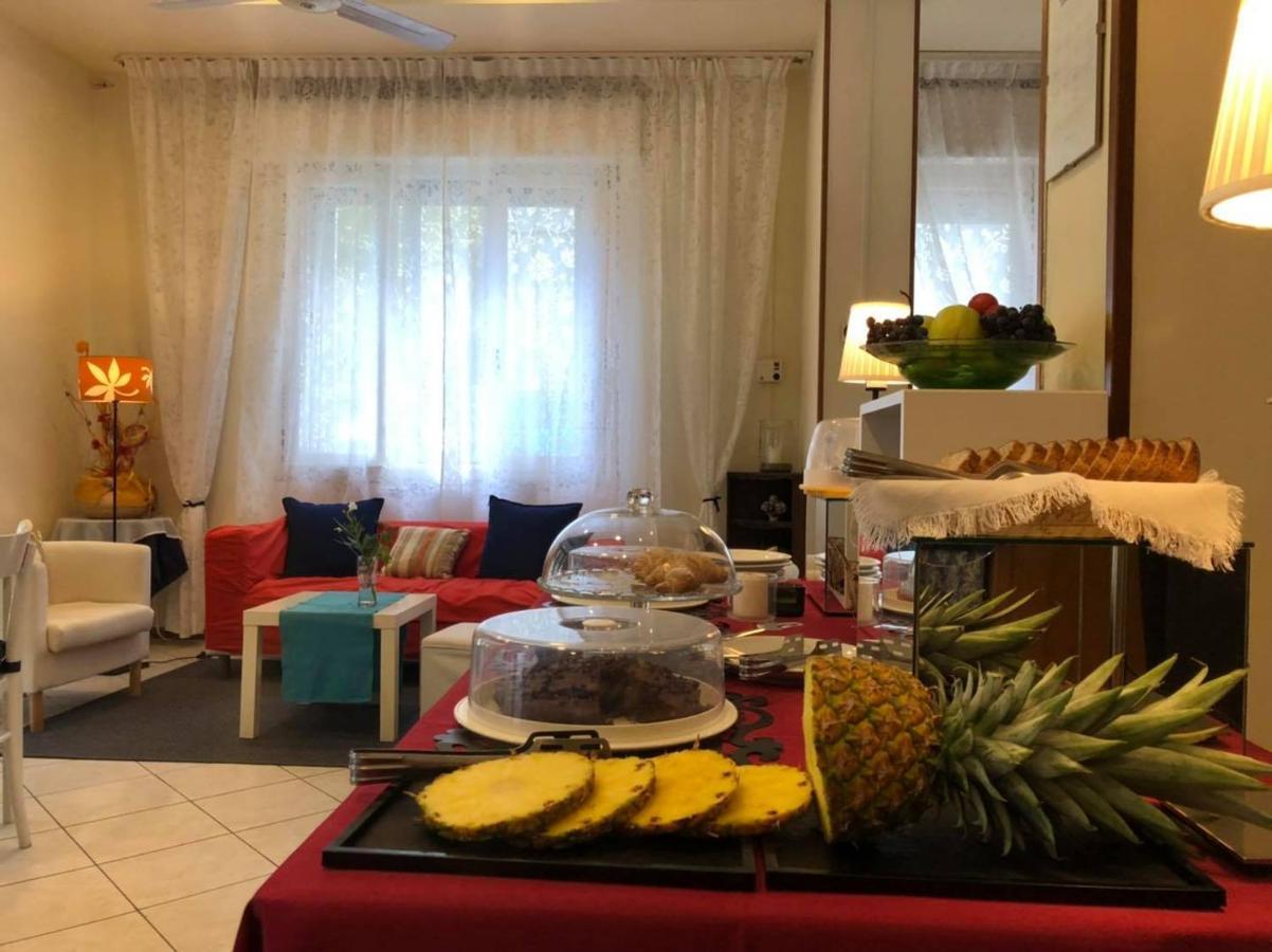 Bed And Breakfast Villa Giovanna Римини Экстерьер фото